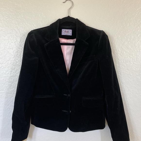 Juicy Couture Jackets & Blazers - Vintage Juicy Couture Velvet Blazer Jacket
Hard to find